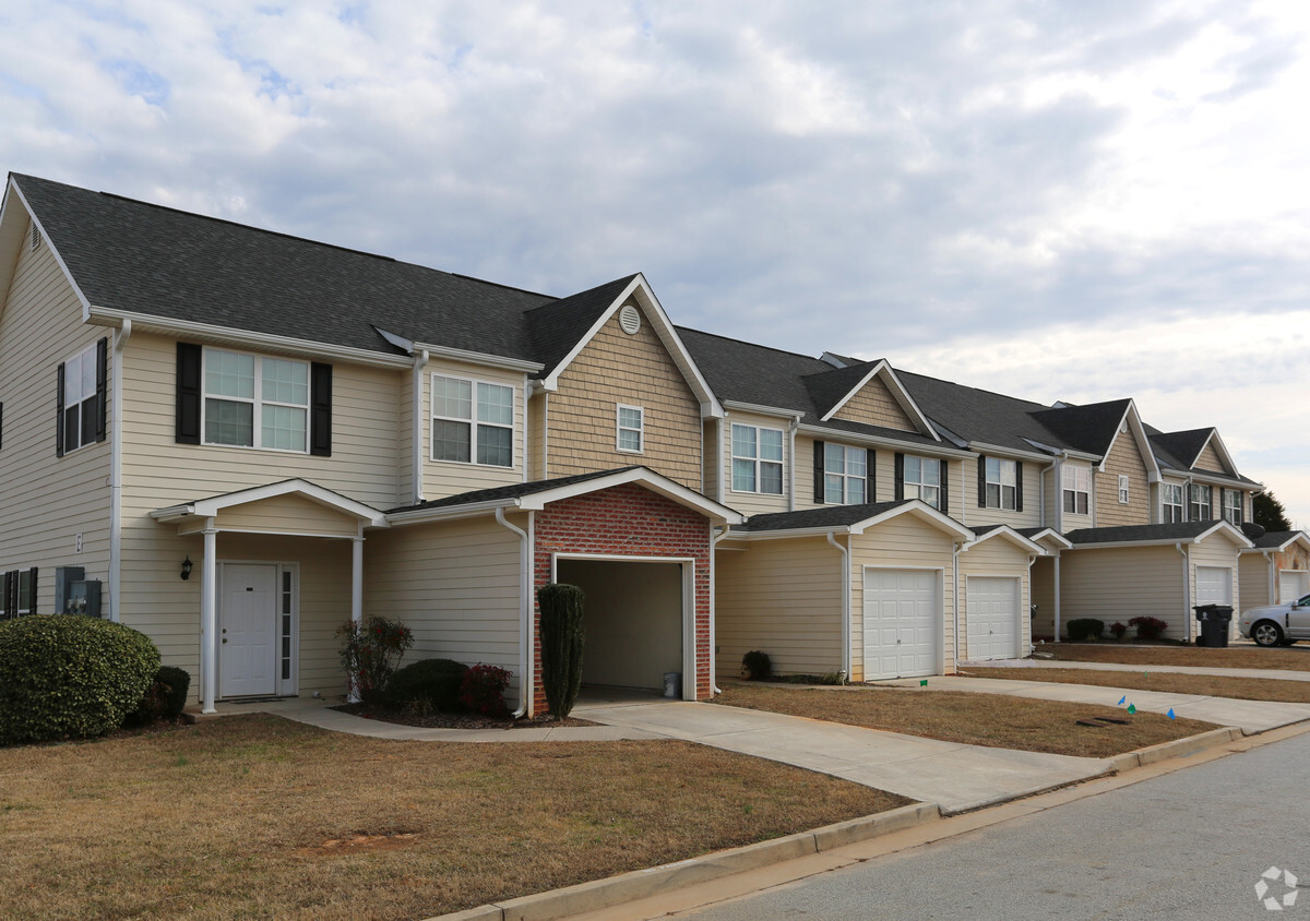 Foto principal - Bedrock Townhomes