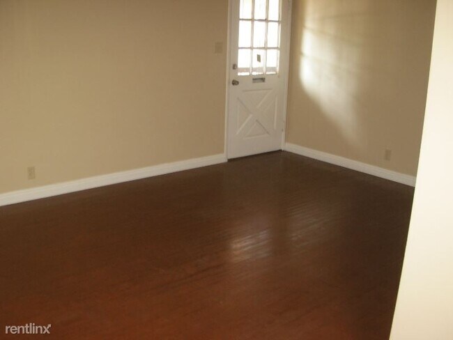 Building Photo - 1310 N Spurgeon St