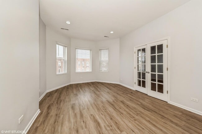 Foto del edificio - 5653 S Calumet Ave
