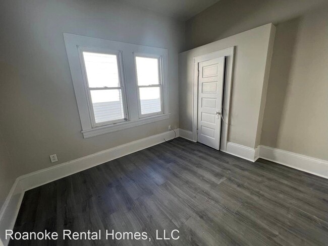 Building Photo - 3 br, 1 bath House - 1131 13th St