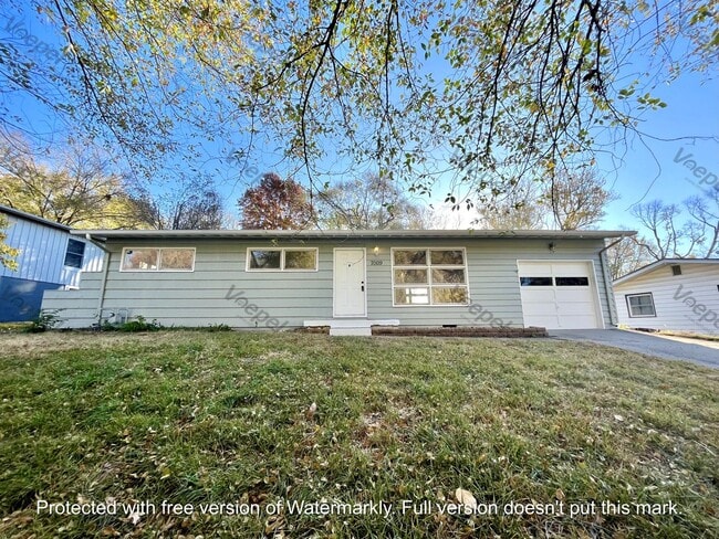Building Photo - Charming 3 Bed, 1 Bath Home in Desirable Kansas City Northland Location