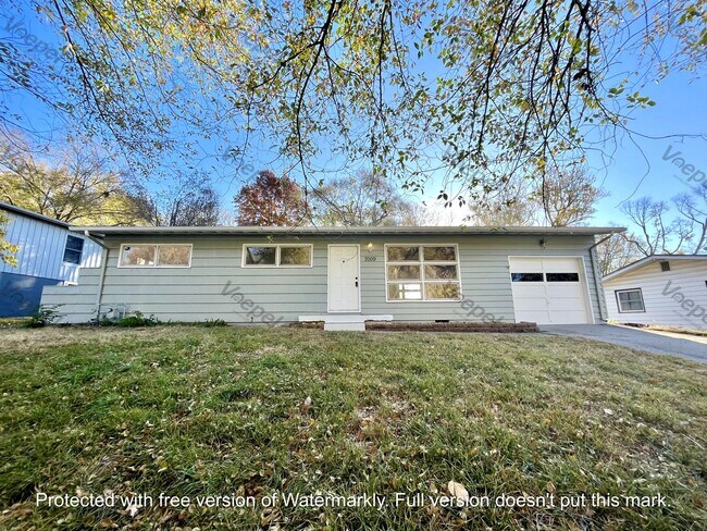 Foto del edificio - Charming 3 Bed, 1 Bath Home in Desirable Kansas City Northland Location