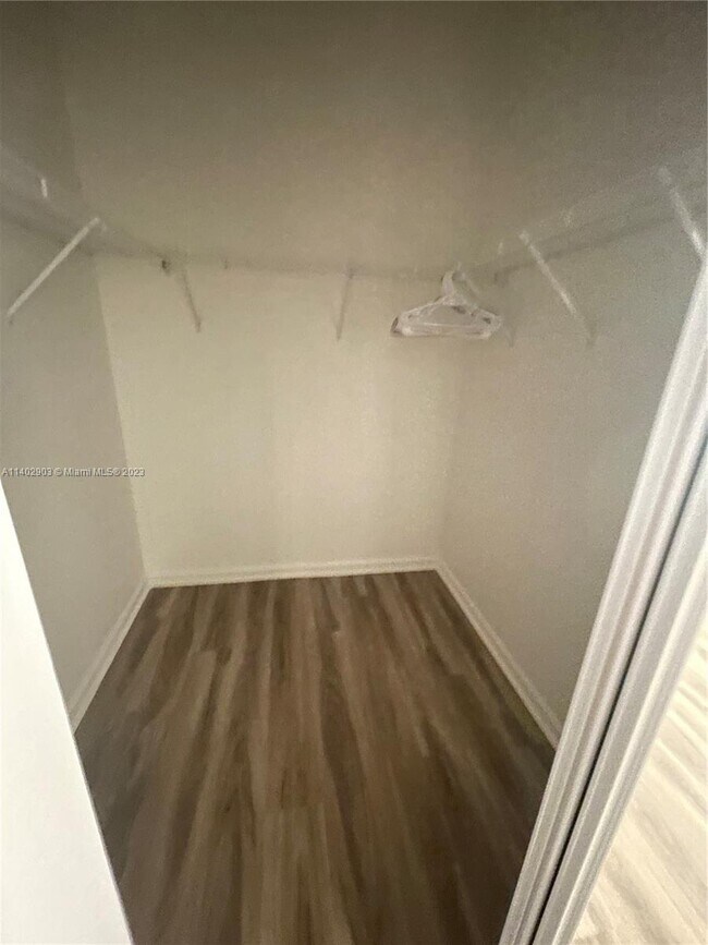 Building Photo - 3990 SW 53rd Ct