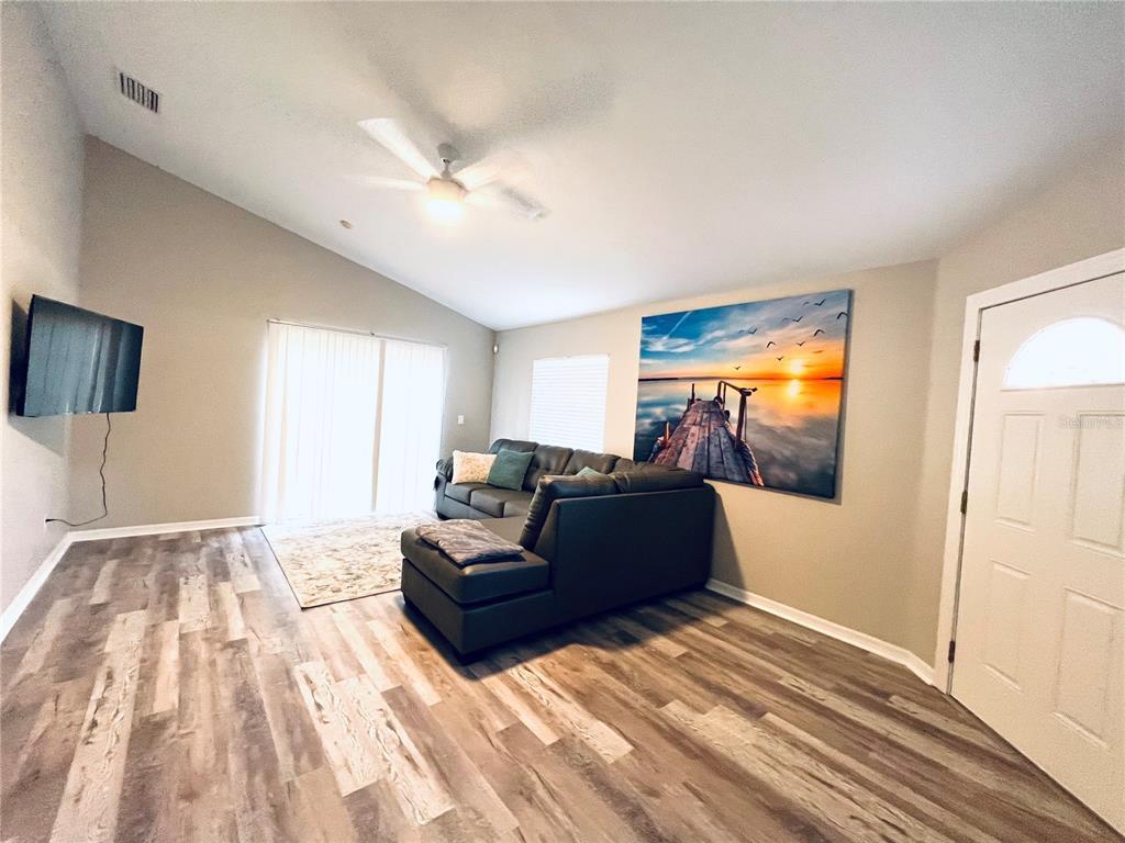 Foto principal - 2224 E 19th Ave