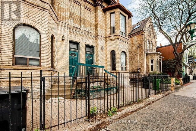 Photo du bâtiment - 202 Gerrard St E