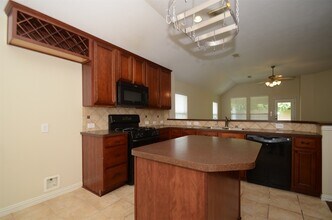 Building Photo - 23207 Dewflower Dr