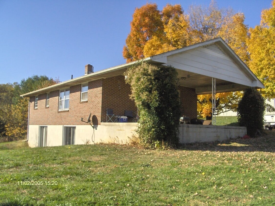 3 Bedroom 2 Bath House - 3 Bedroom 2 Bath House