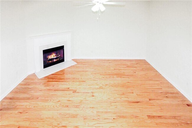 Foto del edificio - 3893 Grovemont Pl