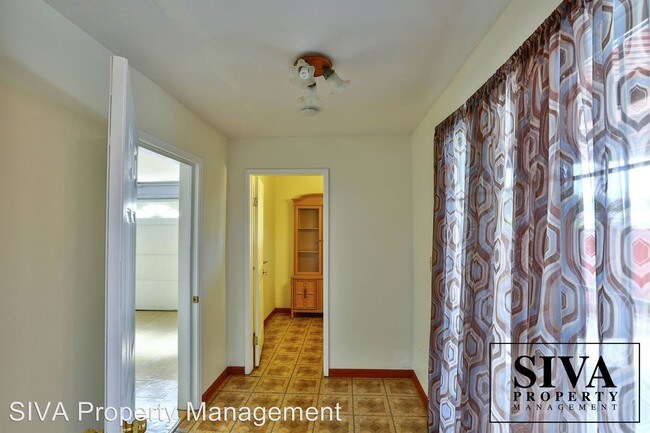Foto del edificio - 1563-1563 Mt Pleasant Rd