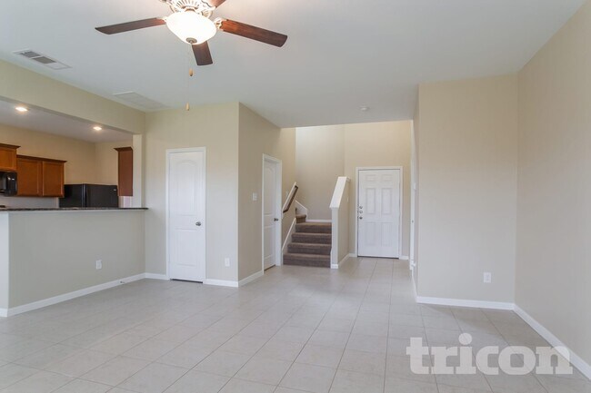 Building Photo - 421 Palomino Stand Dr