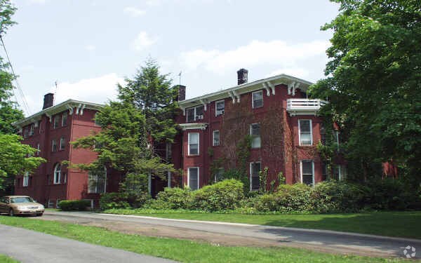 Building Photo - Pine Park Residences