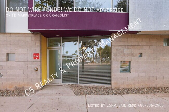 Foto del edificio - 1111 W University Dr