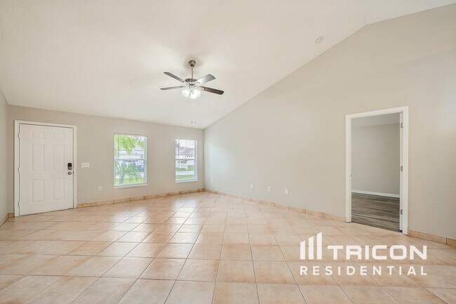 Foto del edificio - 104 Aurora Ln