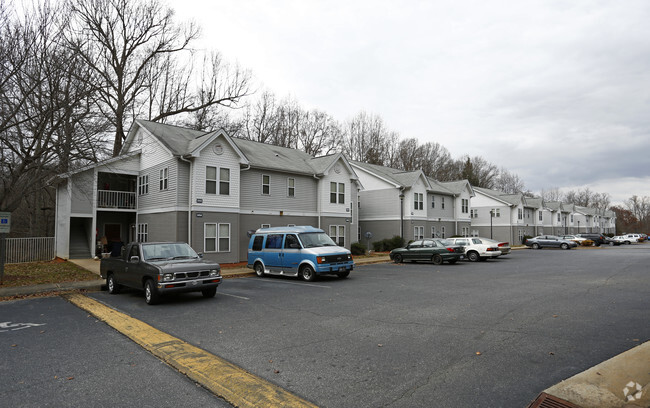 Foto del edificio - Parkview Apartment Homes