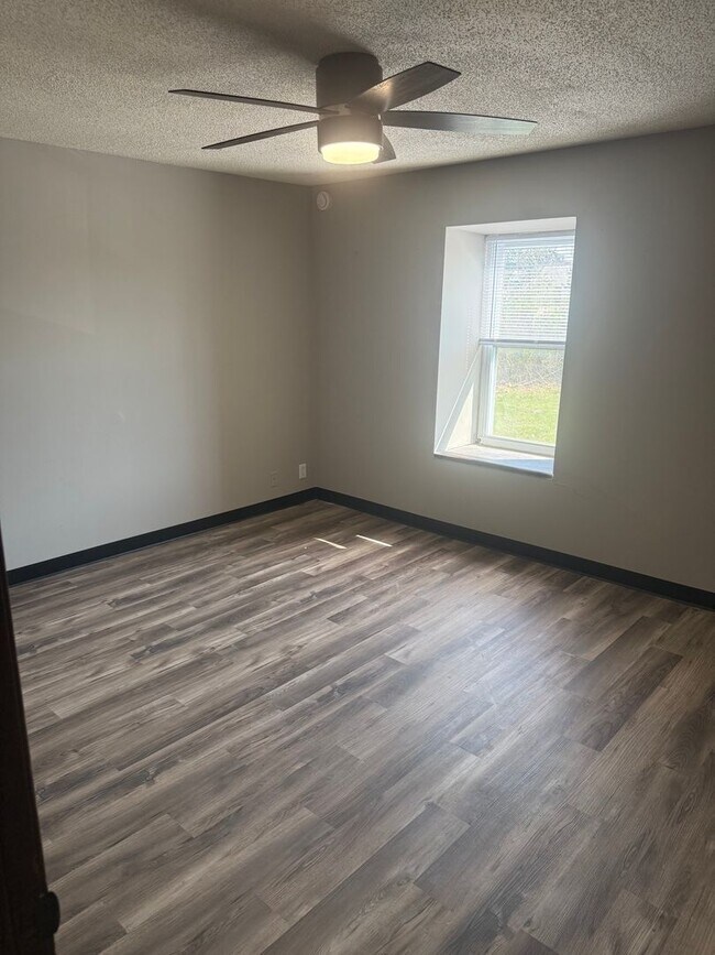 Foto del edificio - Comfortable 2BR Apartment in SW CoMo