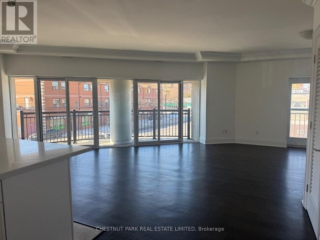 Photo du bâtiment - 3443 Bathurst St