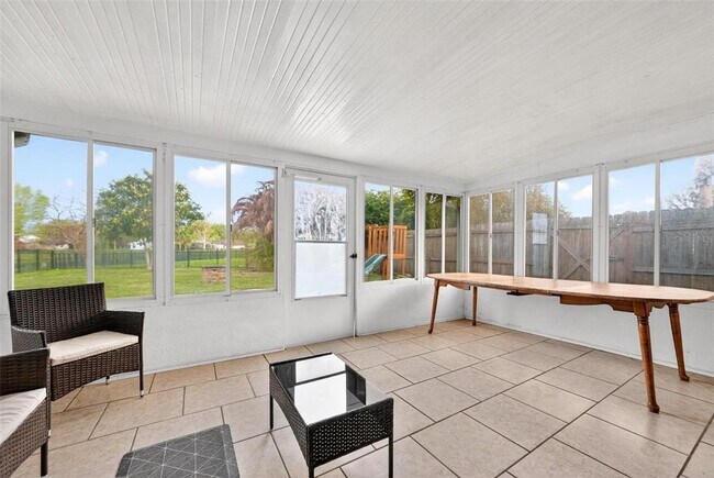Foto del edificio - 5107 Deer Creek Dr