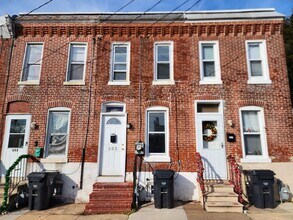 Building Photo - 203 Porter St