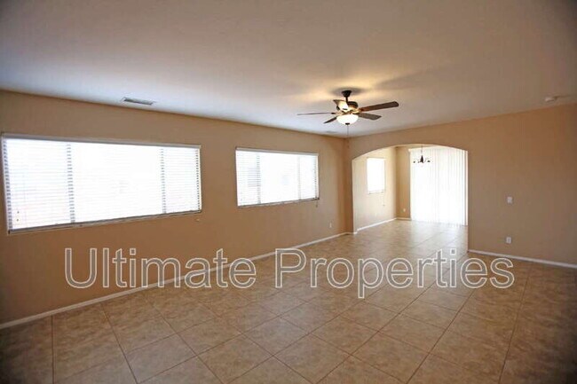 Foto del edificio - 17023 W Bridlington Ln