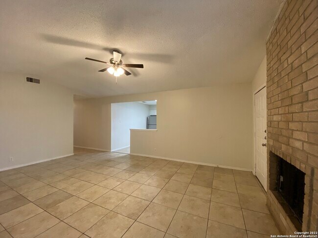 Foto del edificio - 6838 Betty Levy