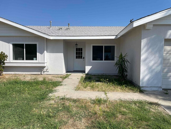 Building Photo - 11350 Kagel Canyon St