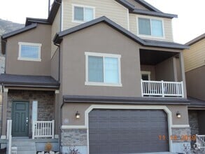 Building Photo - 927 Aspen Loop