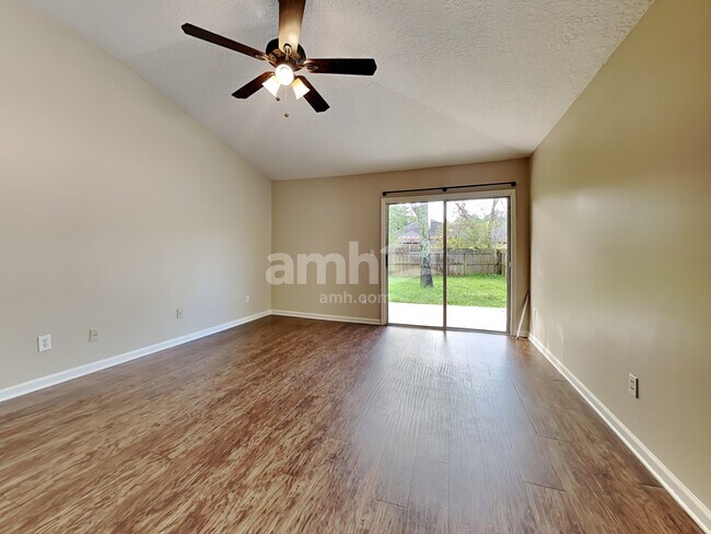 Foto del edificio - 3683 Blue Wing Ct