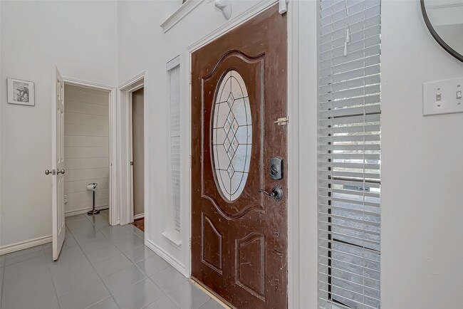 Foto del edificio - 8006 Devlin Dr