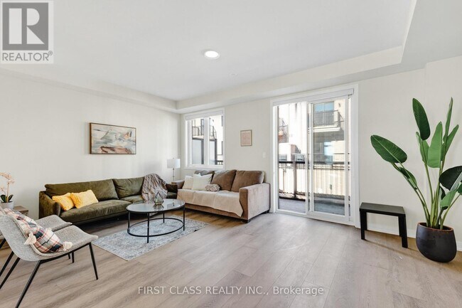 Building Photo - 25 Bullate Ln