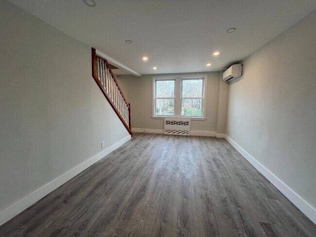 Foto del edificio - Lovely 2 Bed 2 Bath Gardens House w Terrace