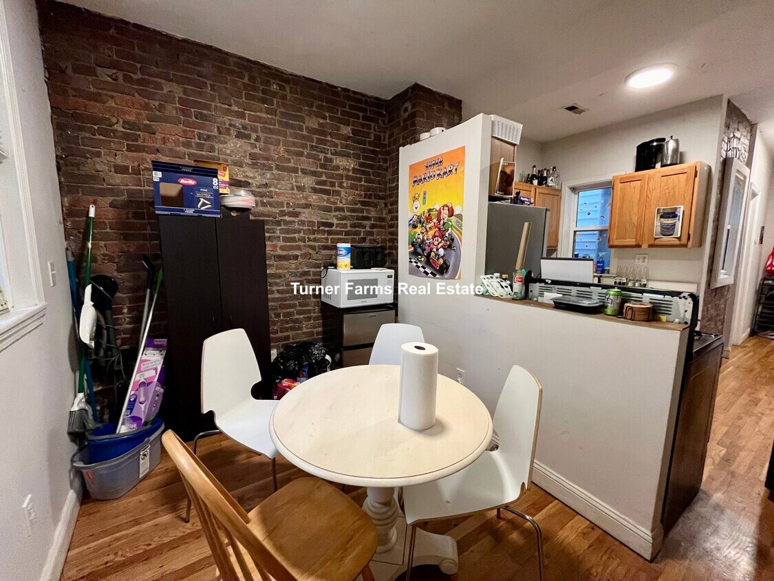 Foto principal - 733 Parker St