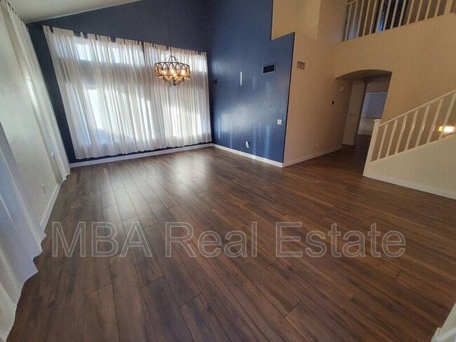 Building Photo - 5227 W Desert Ln