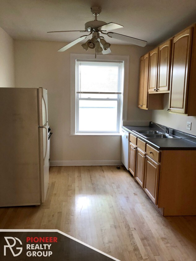 Primary Photo - 4917 N Hermitage Ave