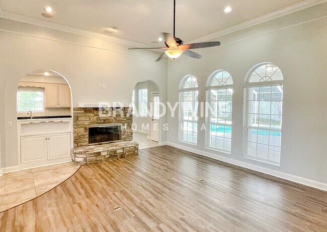 Foto del edificio - 6847 Rivercrest Dr