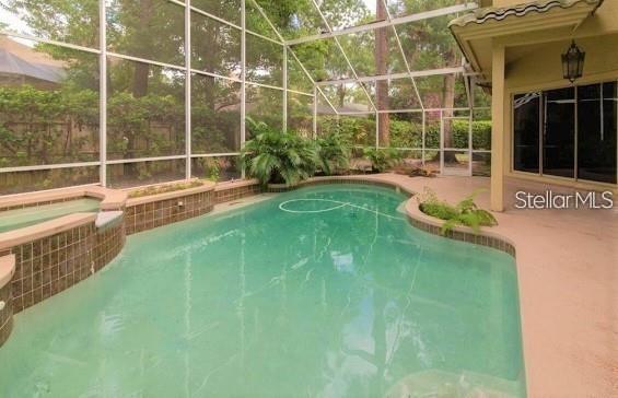 Foto del edificio - 4829 Shoreline Cir