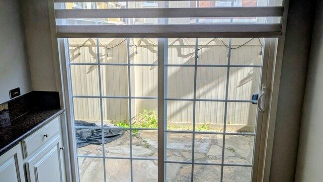 Foto del edificio - 10140 Palm Glen Dr