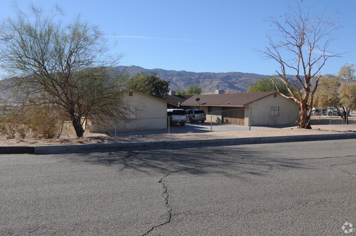 Primary Photo - 73591 Sunnyslope Dr