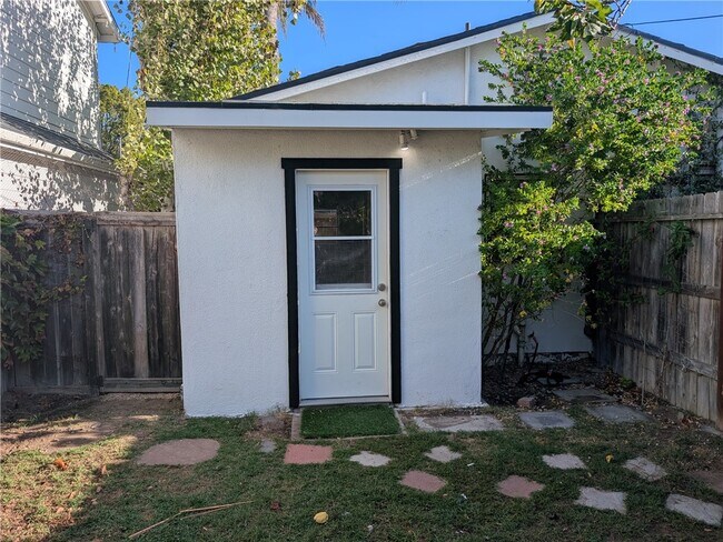 Foto del edificio - 233 Flower St