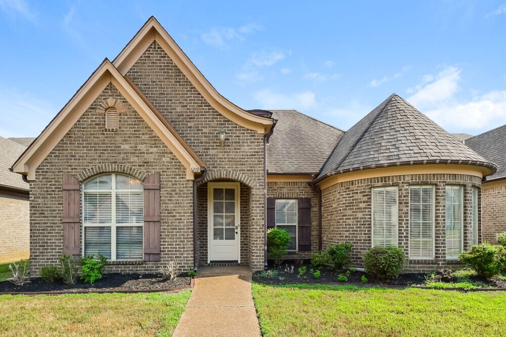 Foto principal - 6219 Arlington Ln