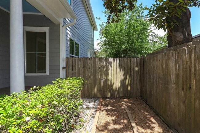 Foto del edificio - 1124 Columbia St