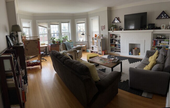 Foto del edificio - 1408 W Warner Ave