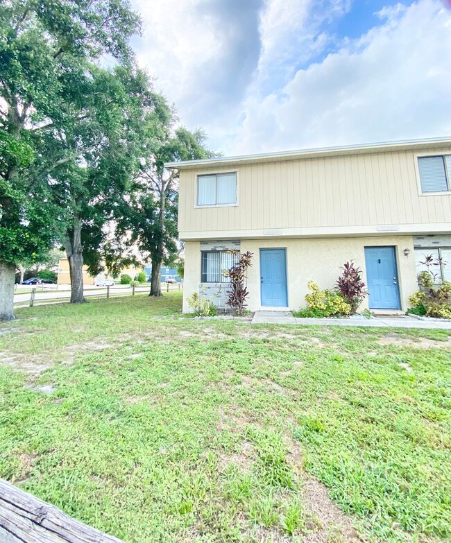 Foto del edificio - Beautiful Town Home near UCF in Orlando, F...