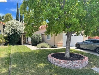 Building Photo - 4841 Lefebvre Way