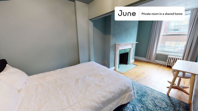Foto del edificio - Private bedroom in 5 bed/2 bath Home