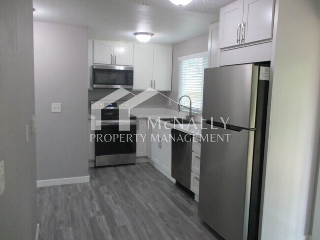 Foto del edificio - 10617-10617 10th Ave Ct S