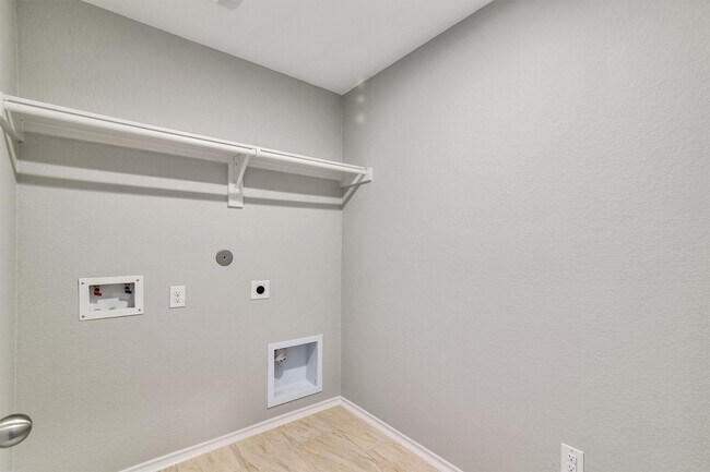 Building Photo - 16831 Silent Pines Ct