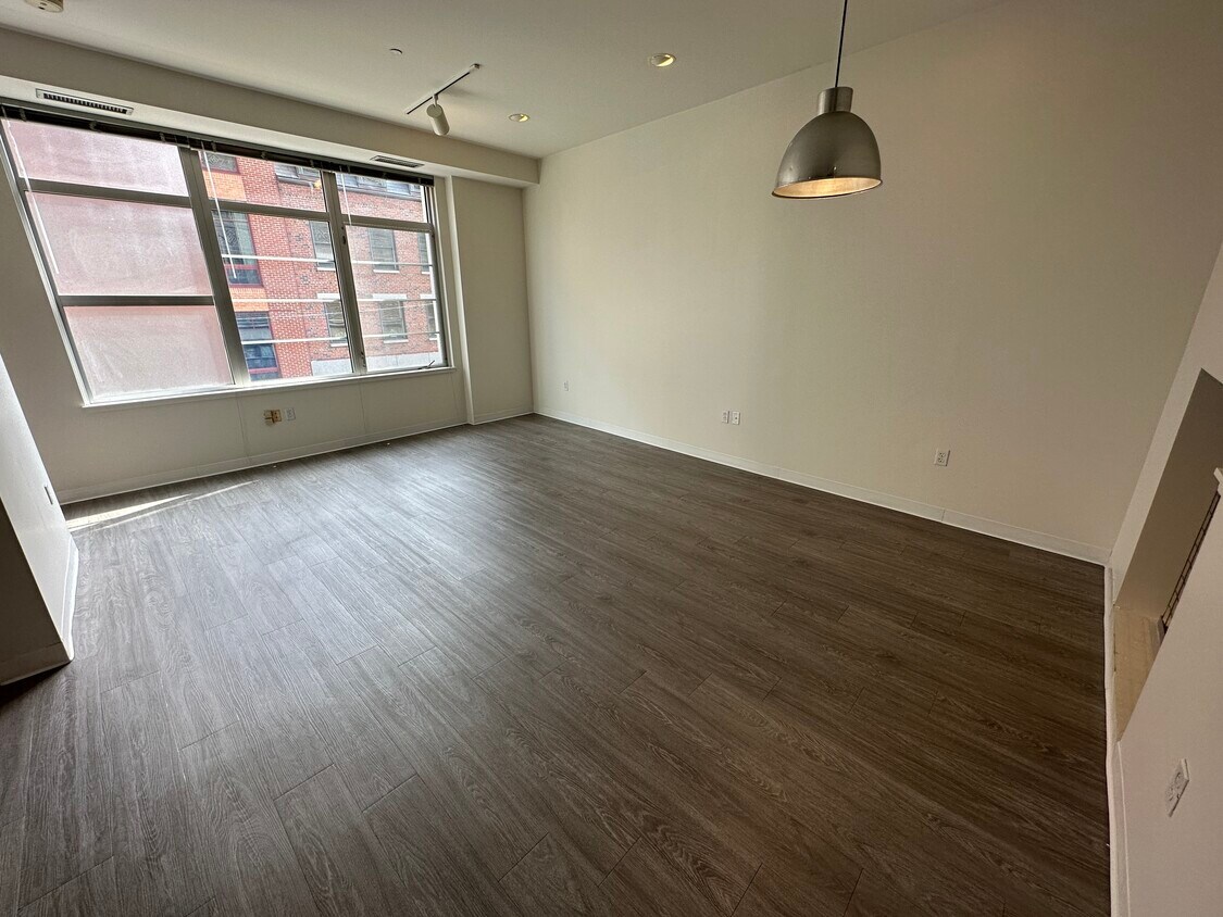Foto principal - 117 E Berkeley St