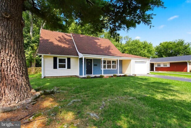 Building Photo - 21 Glenview Ln