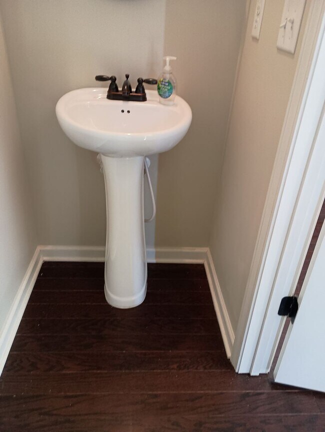 Building Photo - Acworth Townhome