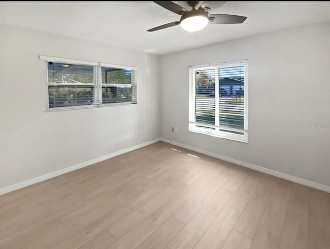 Foto del edificio - 1608 Amberlea Dr N